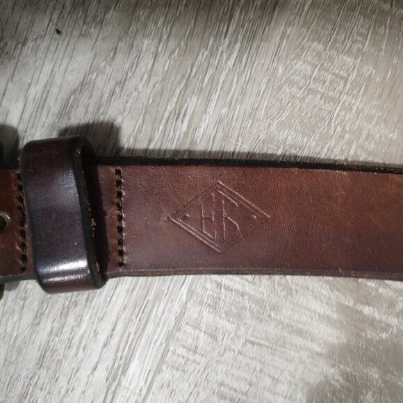 Eddie Bauer Men's Size 40 Dark Brown Leather Belt with Brass Buckle - Picture 2 of 6